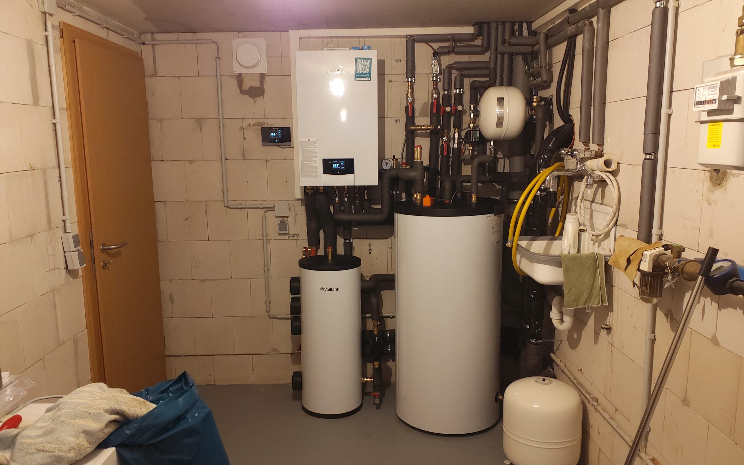 Wärmepumpeninstallation im Außenbereich